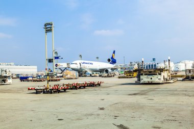 Lufthansa kargo uçuş yükleme için hazır