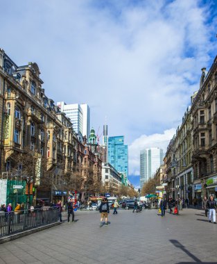 th görülen kaiserstrasse frankfurt kalbinde göster