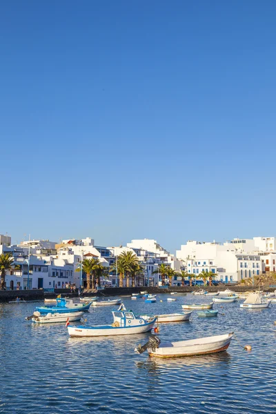 Łodzie w charco de san gines, stary port w arrecife — Zdjęcie stockowe