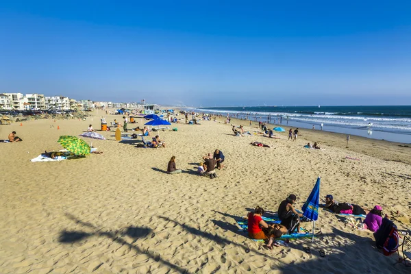 Enjoy the beach in Redondo Beach — Stock Photo, Image