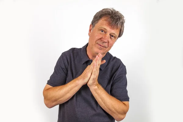 Retrato de homem bonito concentrado à procura de uma solução — Fotografia de Stock