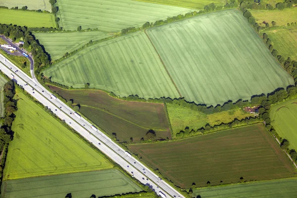 Antena z krajobrazu wiejskiego z autostrady w pobliżu hamburg — Zdjęcie stockowe