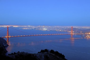 gece ünlü golden gate Köprüsü