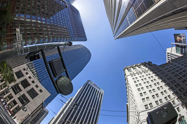 Rascacielos en el centro de San Francisco por la tarde — Foto de Stock