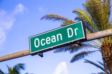 Miami'nin ünlü sokak okyanus drice Güney sokak tabelası