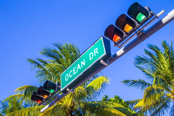 Street sign of famous street Ocean Drice in Miami South — Stock Photo, Image