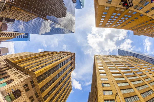 Vista al histórico y moderno rascacielos en el centro de Houston — Foto de Stock