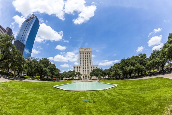 City Hall with Fountain and Flag — Stock Photo, Image
