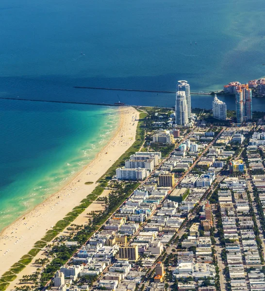 Antenne de la ville et plage de Miami — Photo