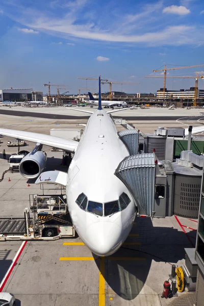 指で航空機 — ストック写真