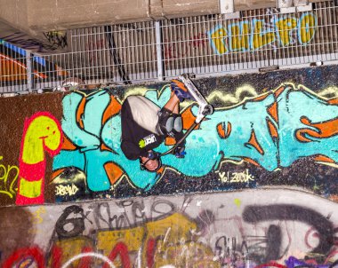Dünya scooter şampiyon dakota schuetz bazı numaraları gösterir.