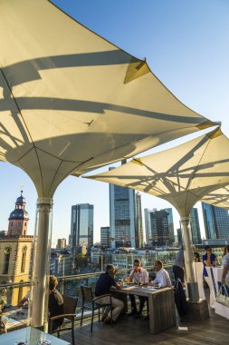 Öğleden sonra Frankfurt Havalimanı Panorama Platformu 'ndan