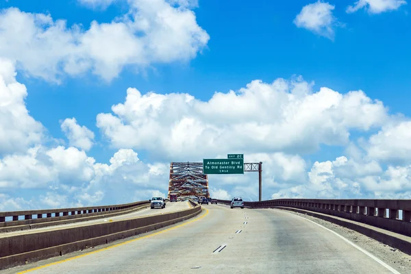 ニユー ・ オーリンズの緑橋 — ストック写真