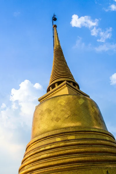 Świątynia wat saket, złote góry — Zdjęcie stockowe