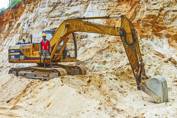 Travailleur sur un chantier de construction dans les Highlands — Photo