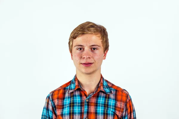 Retrato de sorrindo menino bonito — Fotografia de Stock