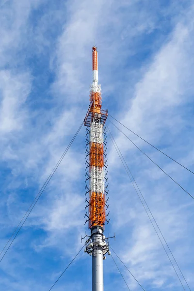 Antenna and aerial at the Grosser Feldberg under blue sky — Stock Photo, Image