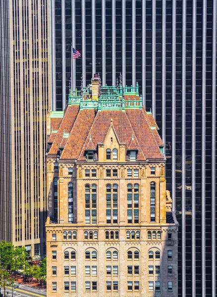 View from the rooftop to old historic skyscraper in San Franci — Stock Photo, Image