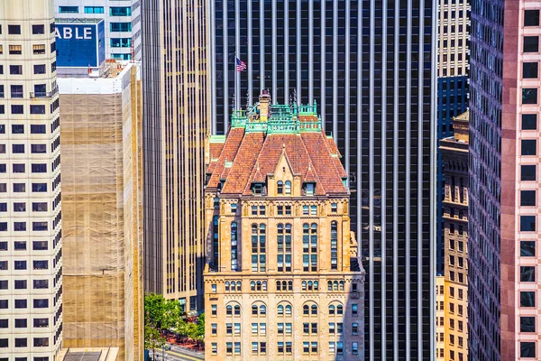 Vista desde la azotea al antiguo rascacielos histórico de San Francisco —  Fotos de Stock