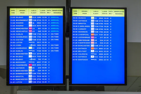Arrecife internationale luchthaven vertrek bestuur — Stockfoto