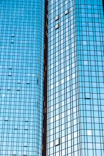 Facade of high twin towers Deutsche Bank I and II — Stock Photo, Image