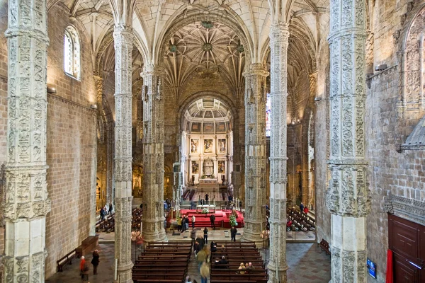 Chiesa di Santa Maria nel bellissimo monastero di Jeronimos a Lisbo — Foto Stock