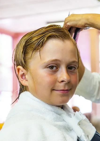 Young boys at the hairdresser — Stock Photo, Image