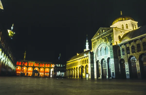 Еще в 1997 году. Мечеть Омейядов прекрасно освещена ночью . — стоковое фото