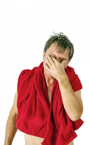 Człowiek ręcznikami włosów po prysznicem — Zdjęcie stockowe