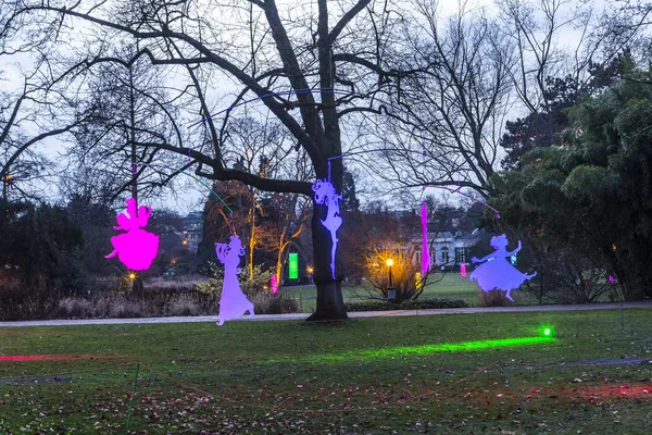 Winterlichter en el jardín de palmeras — Foto de Stock