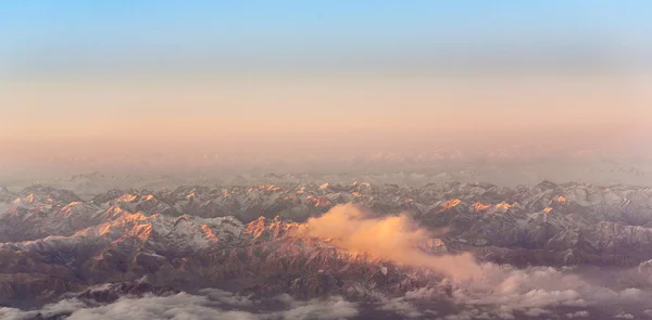 Beautiful view from the aircraft to the mountains of the Himalay — Stock Photo, Image