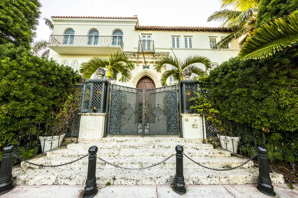 Versace mansion op ocean drive — Stockfoto