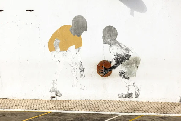 Peintures murales sur un mur blanc — Photo