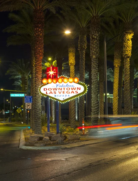 Il cartello del centro di Las Vegas di notte — Foto Stock