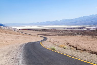 dolambaçlı yol sanatçılar sürücü Ölüm Vadisi