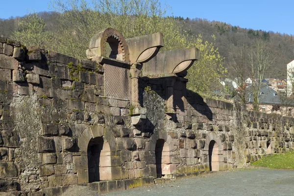 Famoso castillo viejo del rey Barbarroja, el Kaiserpfalz — Foto de Stock