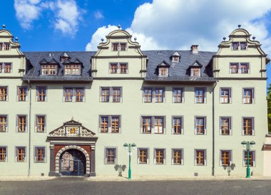 güzel evin önü yakın çekim 