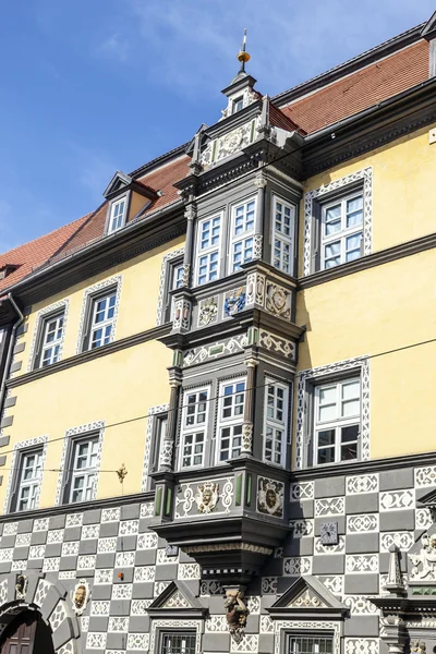 Belas fachadas decoradas casa em Erfurt — Fotografia de Stock