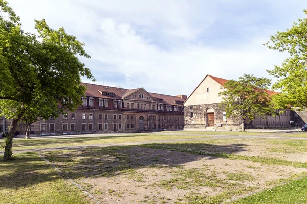 Petersberg citadellet i Erfurt är en av de största fortfarande existin — Stockfoto