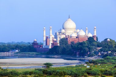 view to Taj Mahal from red fort clipart