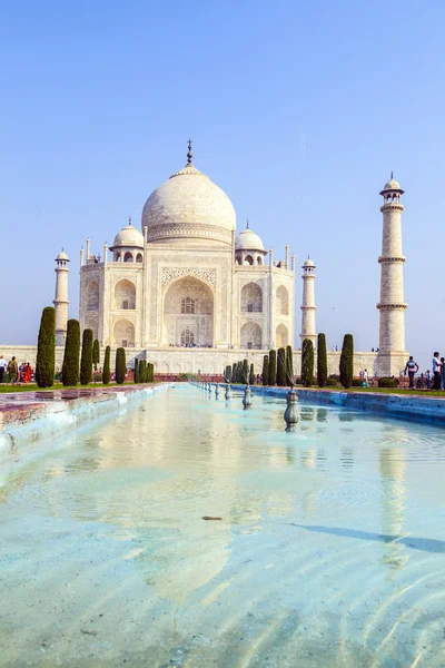 Taj Mahal en la luz del amanecer — Foto de Stock