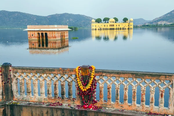 Palácio da Água (Jal Mahal) em Man Sagar Lake. Jaipur, Rajasthan, I — Fotografia de Stock