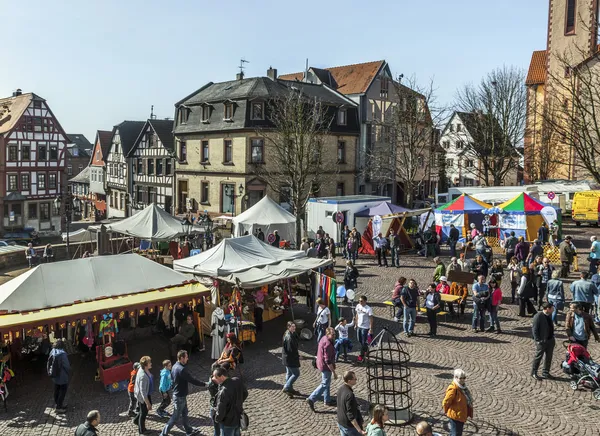 People enjoy the 24th Barbarossamarkt festival — Stock Photo, Image