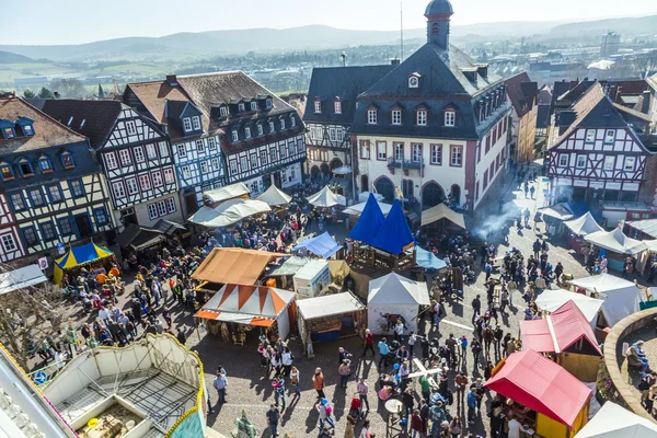 Ludzie cieszyć się na 24 festiwalu barbarossamarkt — Zdjęcie stockowe