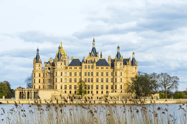 Berömda Schwerins slott, Tyskland — Stockfoto