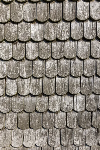 Tejas antiguas de madera marrón histórico — Foto de Stock