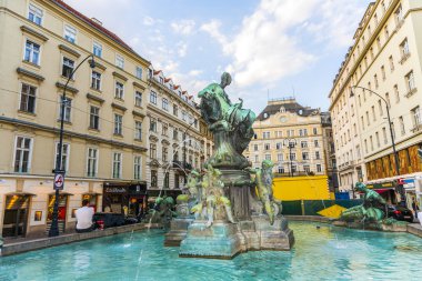neuer markt adlı ünlü donner Çeşmesi 