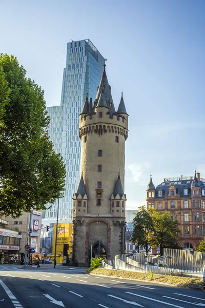 Eschersheimer turm in Frankfurt — Stock Photo, Image