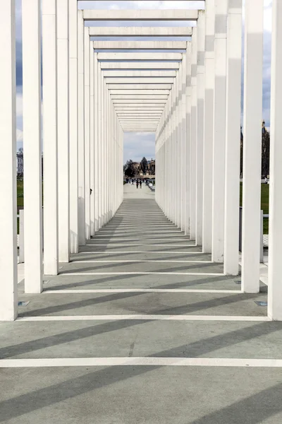 Pérgola moderna en Schlossgarten, Schwerin — Foto de Stock