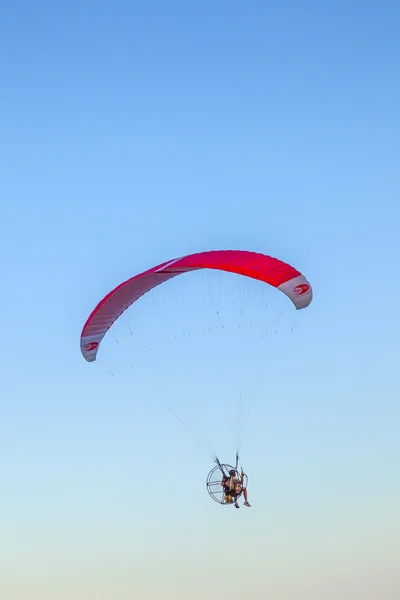 Parapente no ar — Fotografia de Stock